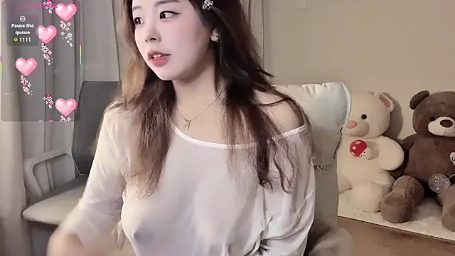 xiaotanbaby online show from December 16, 2025, 4:22 pm