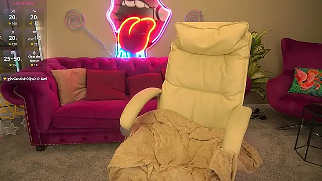 Snapshot of BellaLaPetit chatting on December 2, 2025, 2:41 pm BellaLaPetit online show from December 2, 2025, 2:41 pm