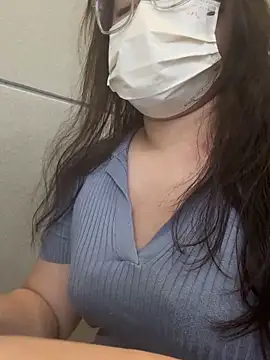 Snapshot of ariel_613 chatting on October 3, 2025, 4:47 am ariel 613 online show from October 3, 2025, 4:47 am