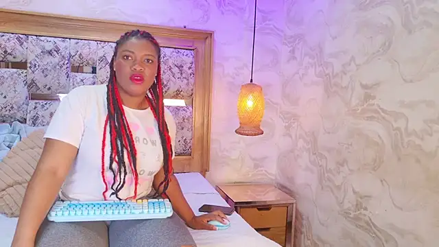 ZOLEY WATSON online show from November 28, 2025, 3:07 am