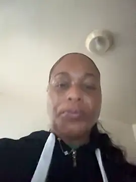 Snapshot of yummy0322 chatting on October 1, 2025, 12:42 pm yummy0322 online show from October 1, 2025, 12:42 pm