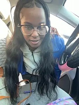 yummy0322 online show from November 8, 2025, 2:53 pm