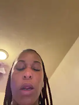 yummy0322 online show from February 5, 2026, 2:51 am