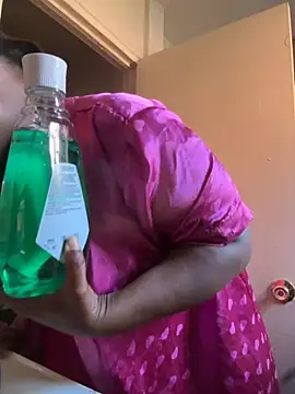 Snapshot of yummy0322 chatting on October 5, 2025, 1:13 pm yummy0322 online show from October 5, 2025, 1:13 pm