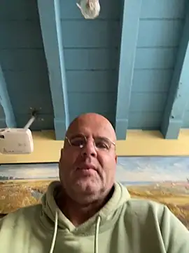 Renebisex online show from November 11, 2025, 9:04 am