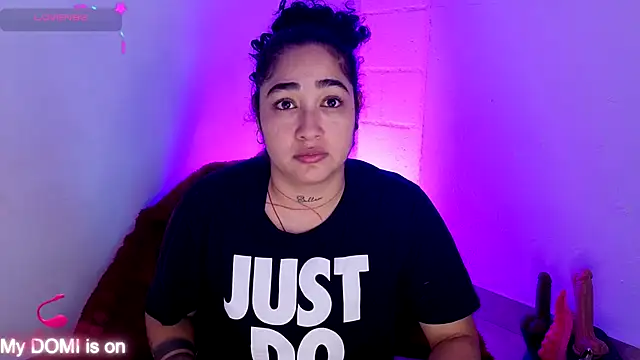 Snapshot of _kat_1995 chatting on October 7, 2025, 10:00 pm kat 1995 online show from October 7, 2025, 10:00 pm