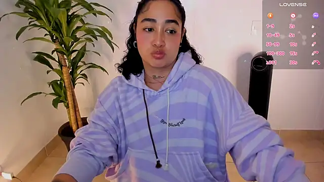 Snapshot of _kat_1995 chatting on December 1, 2025, 8:42 pm kat 1995 online show from December 1, 2025, 8:42 pm