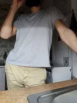 maikll989 online show from December 14, 2025, 10:48 pm