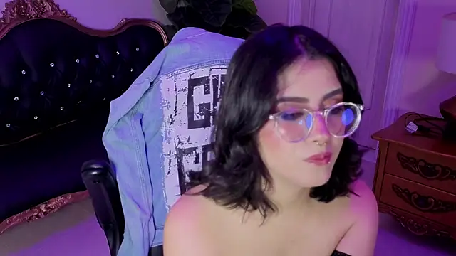 Snapshot of LiLLiAnderson chatting on November 20, 2025, 11:55 am LiLLiAnderson online show from November 20, 2025, 11:55 am