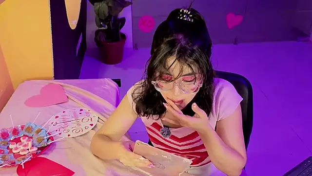 LiLLiAnderson online show from February 14, 2026, 11:54 am