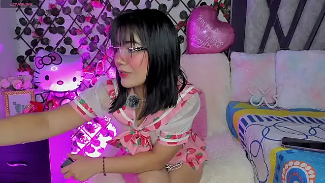 Snapshot of isabel_jaames chatting on February 14, 2026, 9:15 pm isabel jaames online show from February 14, 2026, 9:15 pm