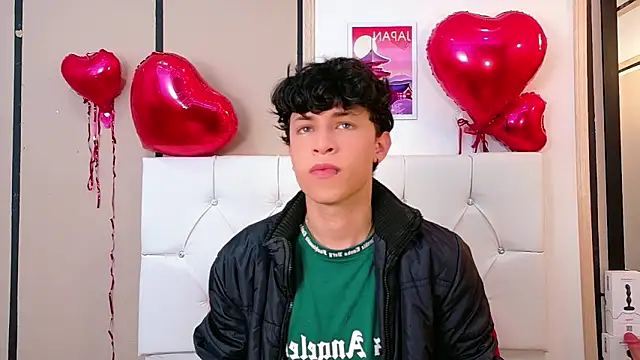 Axel  Evans online show from February 25, 2026, 1:22 pm