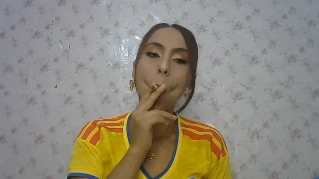 Roselingalvis13 online show from July 21, 2026, 2:25 am