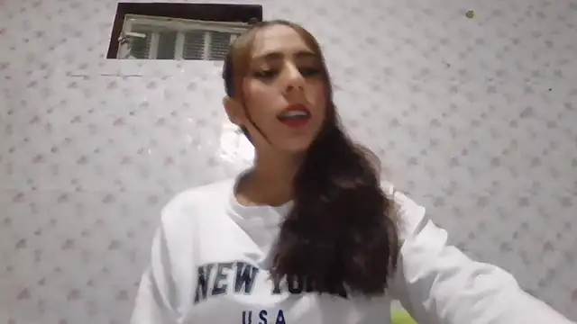 Roselingalvis13 online show from April 13, 2026, 2:59 am