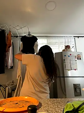 Snapshot of my_aleja_ chatting on November 25, 2025, 5:02 pm my aleja online show from November 25, 2025, 5:02 pm