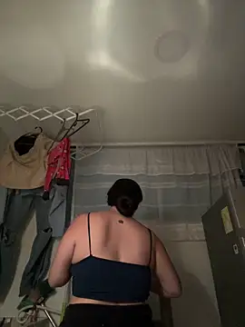 my aleja  online show from February 16, 2026, 2:54 am