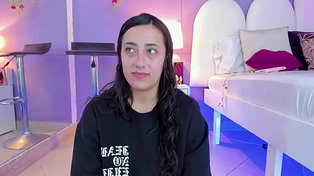 Snapshot of my_aleja_ chatting on September 24, 2025, 1:17 pm my aleja online show from September 24, 2025, 1:17 pm