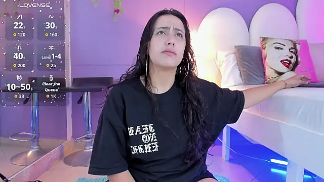 Snapshot of my_aleja_ chatting on November 9, 2025, 1:59 pm my aleja online show from November 9, 2025, 1:59 pm