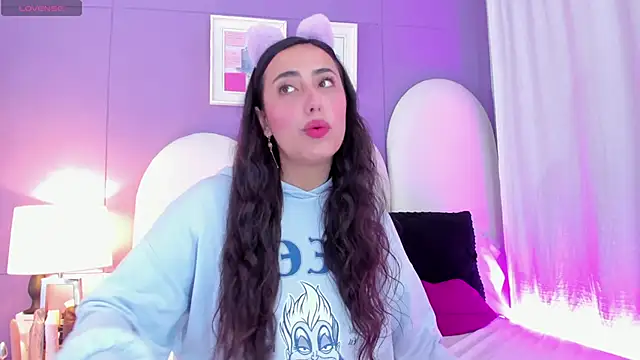 Snapshot of my_aleja_ chatting on October 22, 2025, 3:22 pm my aleja online show from October 22, 2025, 3:22 pm