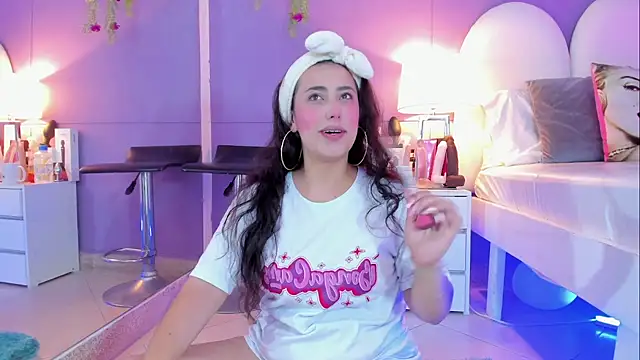 Snapshot of my_aleja_ chatting on November 11, 2025, 12:44 pm my aleja online show from November 11, 2025, 12:44 pm