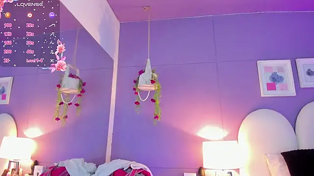 Snapshot of my_aleja_ chatting on October 13, 2025, 1:23 pm my aleja online show from October 13, 2025, 1:23 pm