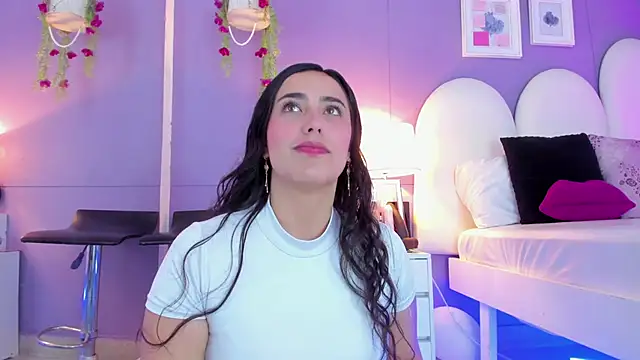 Snapshot of my_aleja_ chatting on October 25, 2025, 1:01 pm my aleja online show from October 25, 2025, 1:01 pm