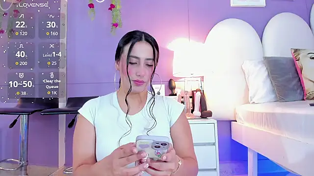 Snapshot of my_aleja_ chatting on November 8, 2025, 1:25 pm my aleja online show from November 8, 2025, 1:25 pm