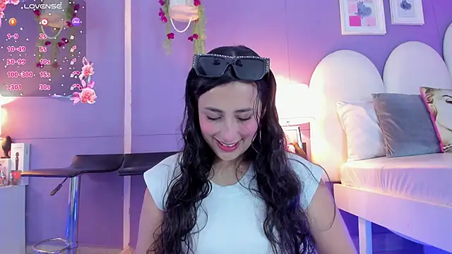 Snapshot of my_aleja_ chatting on November 1, 2025, 12:54 pm my aleja online show from November 1, 2025, 12:54 pm