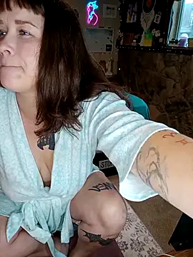 Snapshot of Ursulalane chatting on October 13, 2025, 4:19 pm Ursulalane online show from October 13, 2025, 4:19 pm