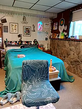 Snapshot of Ursulalane chatting on October 15, 2025, 4:15 pm Ursulalane online show from October 15, 2025, 4:15 pm