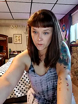 Snapshot of Ursulalane chatting on October 1, 2025, 4:55 pm Ursulalane online show from October 1, 2025, 4:55 pm