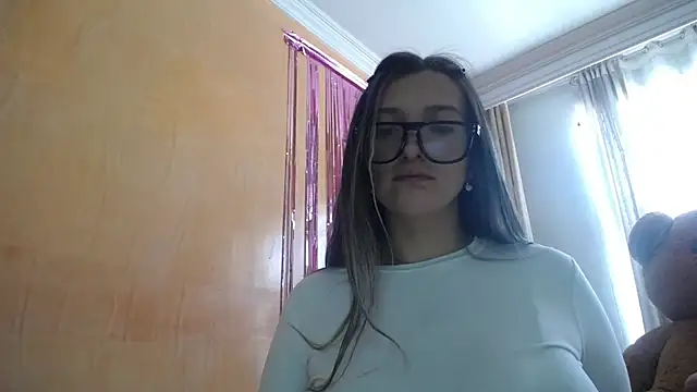 miss lilieth online show from February 5, 2026, 4:14 pm