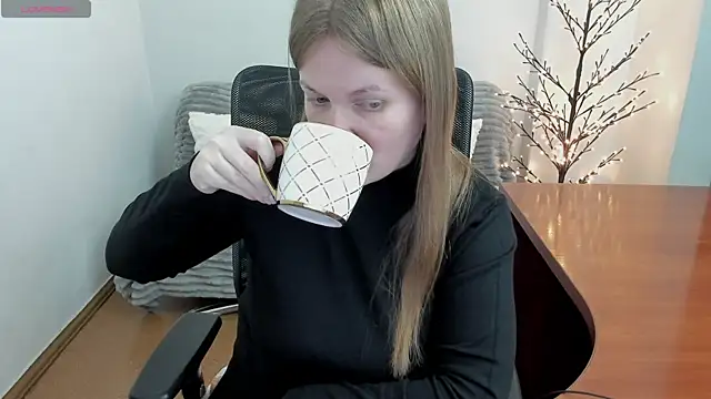 Alisha Skyes online show from December 18, 2025, 4:33 pm