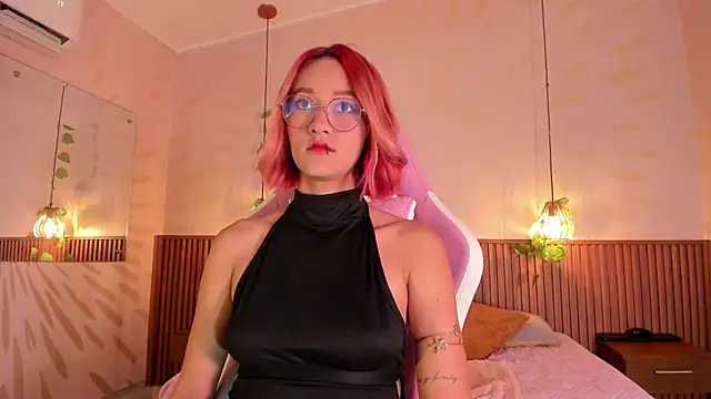 daphne courtis online show from April 20, 2026, 3:09 am