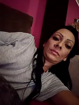 Snapshot of Laryta_girl13 chatting on September 13, 2025, 7:03 pm Laryta girl13 online show from September 13, 2025, 7:03 pm