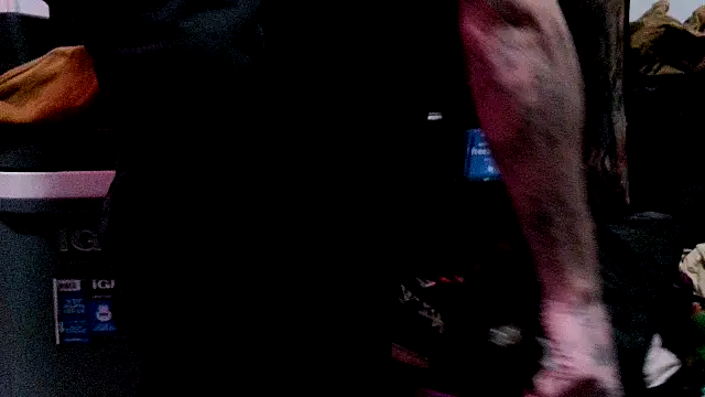 Snapshot of Magnetic127 chatting on November 8, 2025, 7:45 am Magnetic127 online show from November 8, 2025, 7:45 am