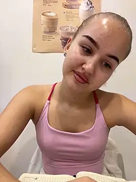 CandyVice online show from December 5, 2025, 5:11 pm