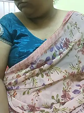 Snapshot of dhanshri143 chatting on September 9, 2025, 7:40 am dhanshri143 online show from September 9, 2025, 7:40 am