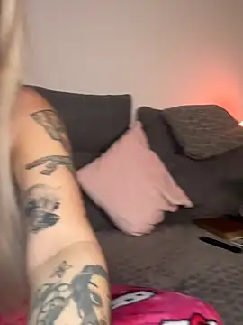 shortybig official online show from February 13, 2026, 5:07 am