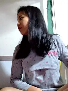 Maria2299 online show from November 18, 2025, 6:55 pm