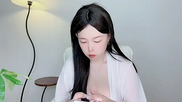 Snapshot of Bella_Ava chatting on January 10, 2026, 2:40 am Bella Ava online show from January 10, 2026, 2:40 am
