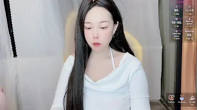 Bella Ava online show from December 15, 2025, 3:40 pm