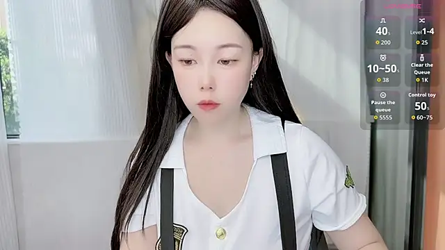 Bella Ava online show from November 6, 2025, 6:06 am