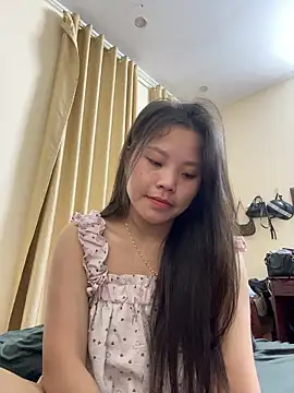 Snapshot of Bella_7777 chatting on May 12, 2026, 3:40 pm Bella 7777 online show from May 12, 2026, 3:40 pm