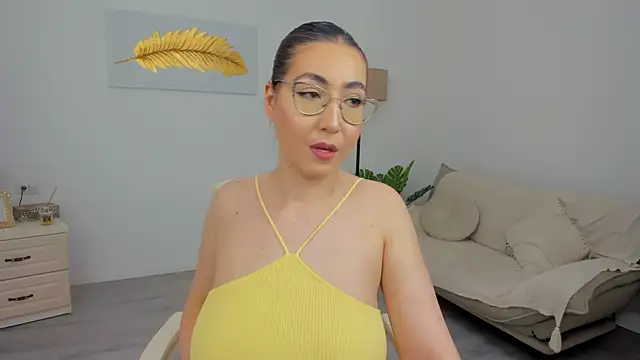 Snapshot of Kylie_Kathy chatting on July 9, 2026, 7:02 pm Kylie Kathy online show from July 9, 2026, 7:02 pm