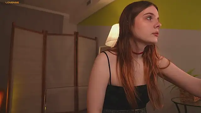 Lu  Lane online show from September 26, 2025, 8:32 am