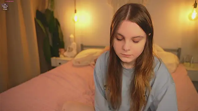 Lu  Lane online show from December 5, 2025, 8:24 am