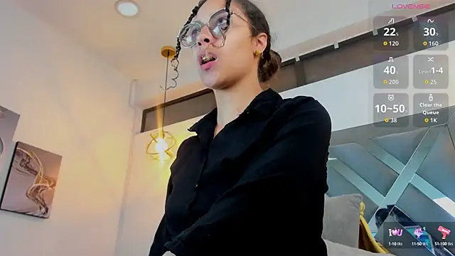 Snapshot of Hanna_Cornee_ chatting on September 23, 2025, 1:40 pm Hanna Cornee online show from September 23, 2025, 1:40 pm