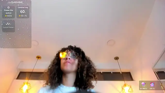 Hanna Cornee  online show from March 2, 2026, 12:23 pm