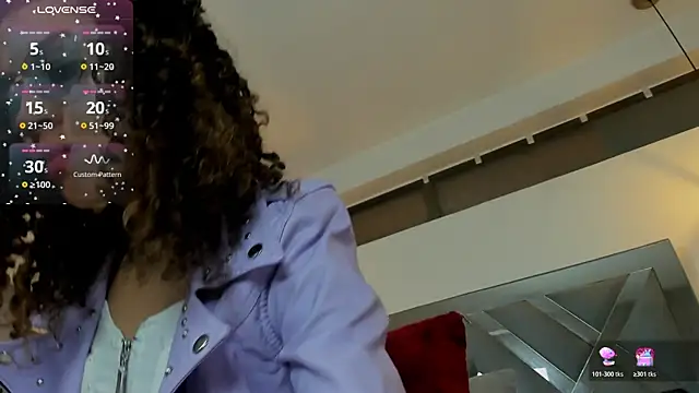 Snapshot of Hanna_Cornee_ chatting on December 5, 2025, 12:15 pm Hanna Cornee online show from December 5, 2025, 12:15 pm